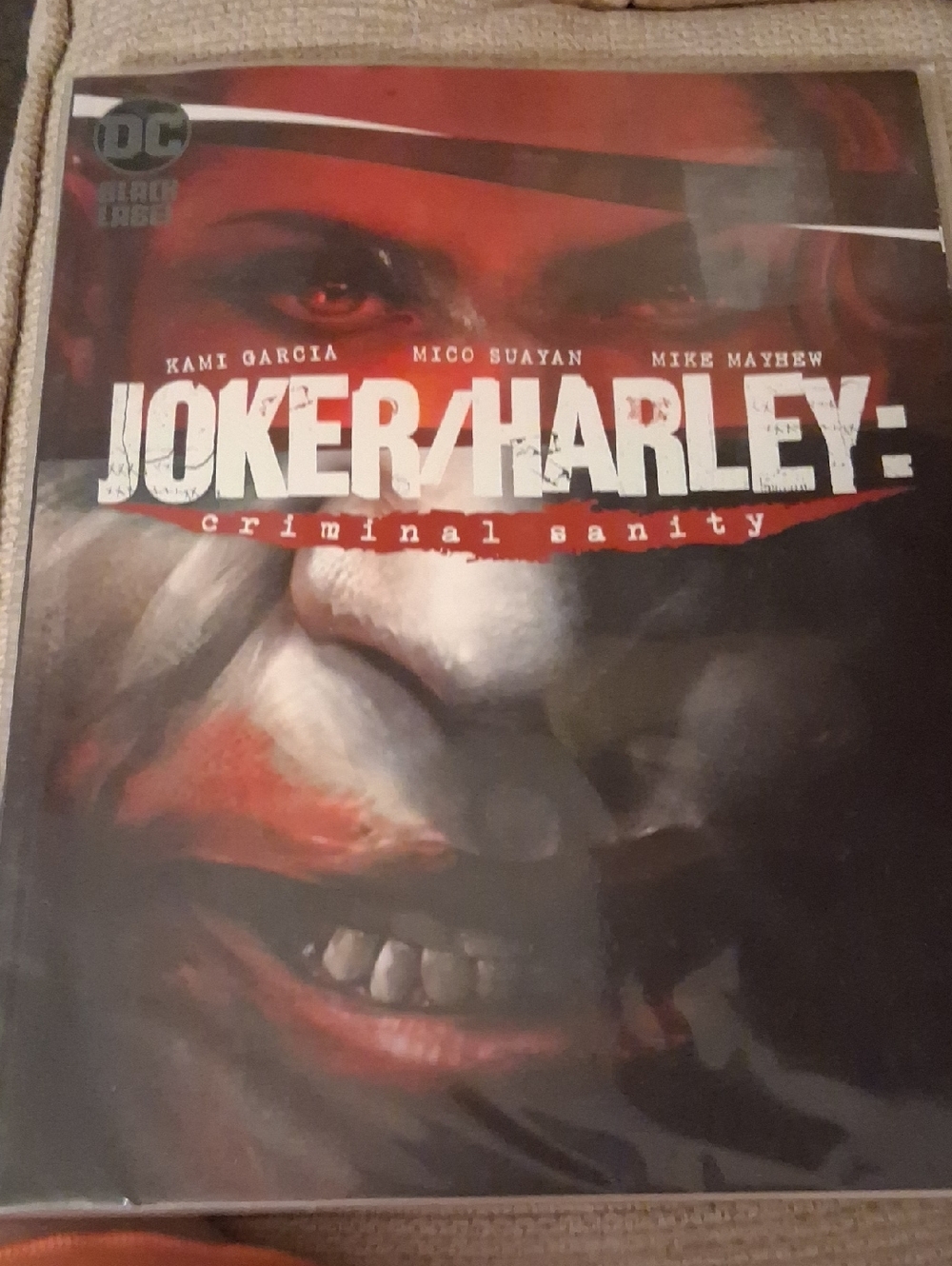 DC Joker/Harley: Criminal Sanity Graphic Novel - Red, White, Black